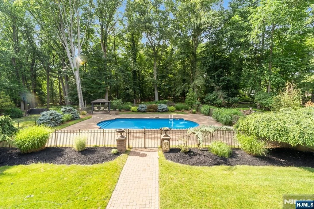 Photo of 136 Willow
