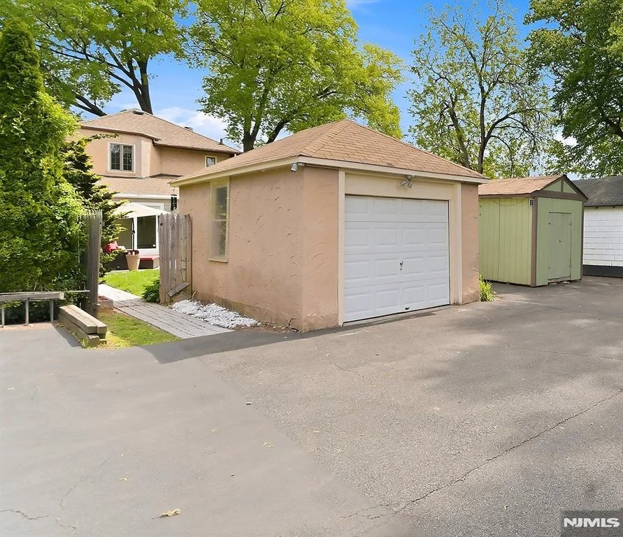 Photo of 31 Martin