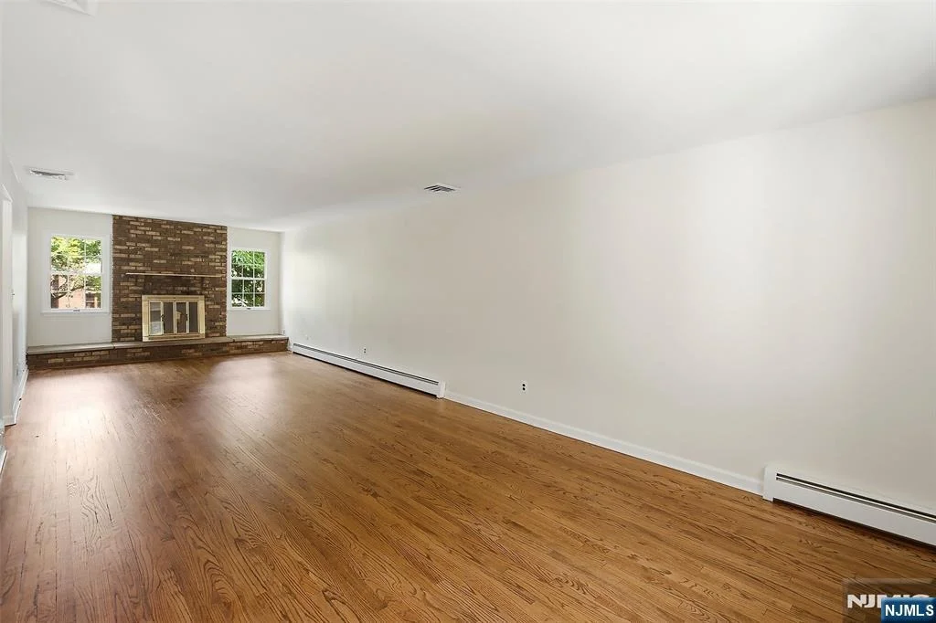 Photo of 308 Ross