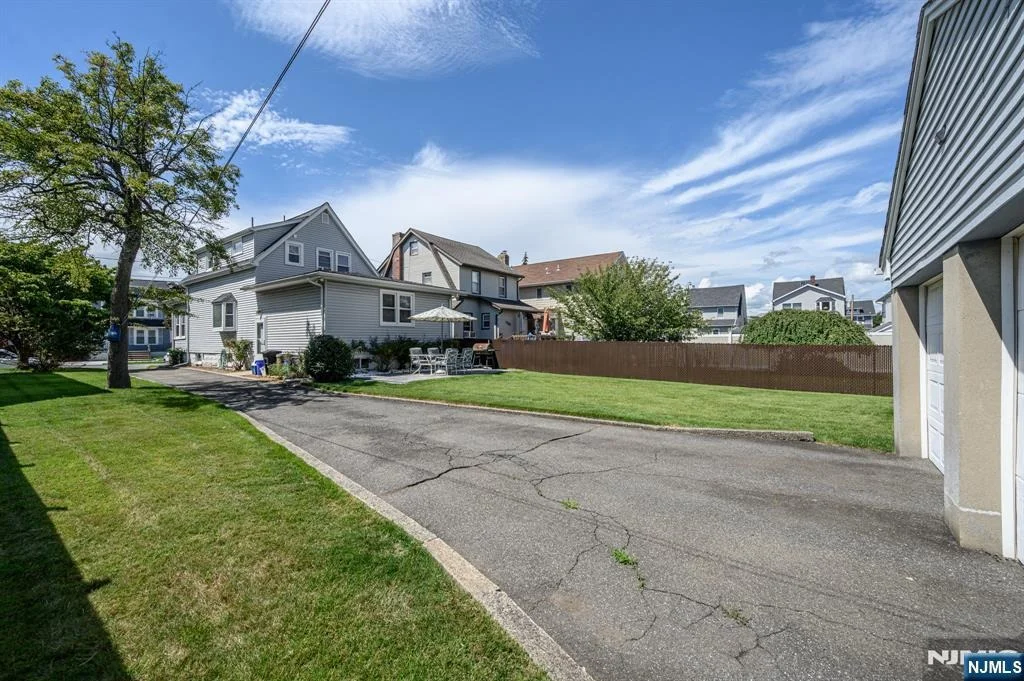 Photo of 716 4th