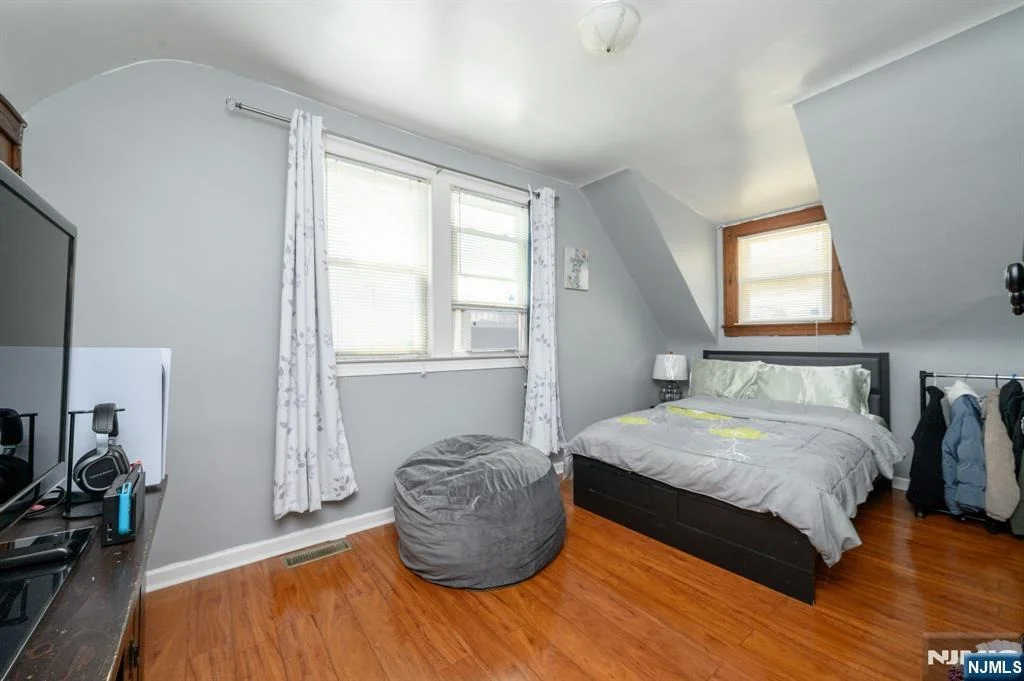 Photo of 716 4th