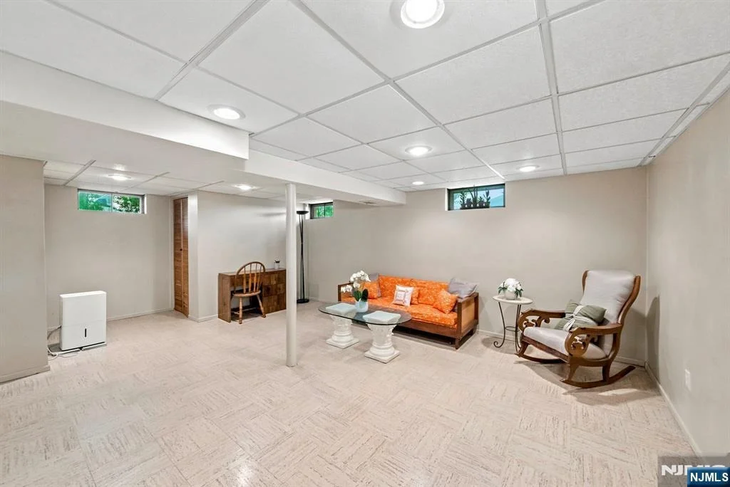 Photo of 33 Waling