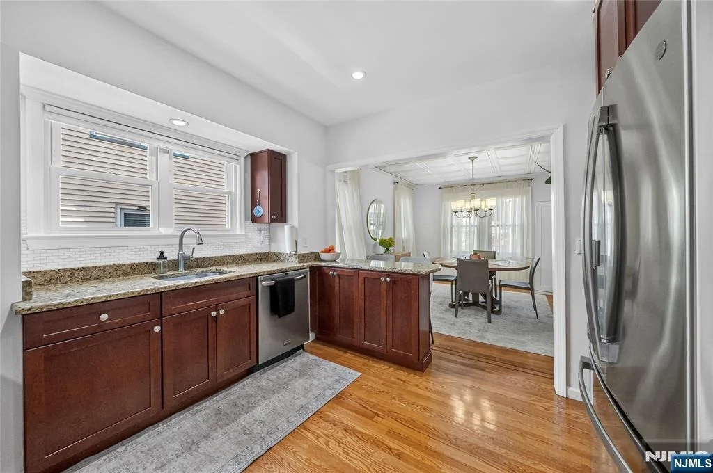 Photo of 129 Demarest