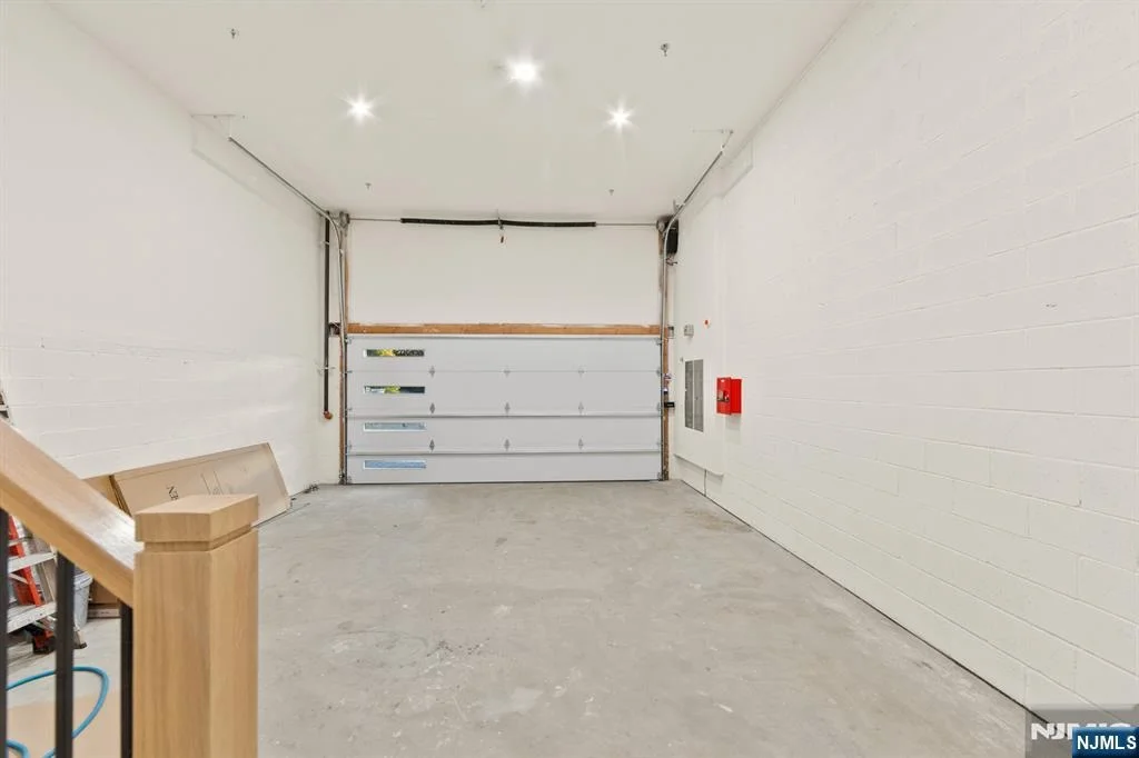 Photo of 61 Edgewater