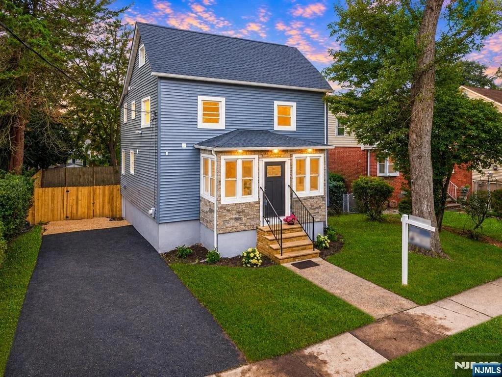 Photo of 152 Washington
