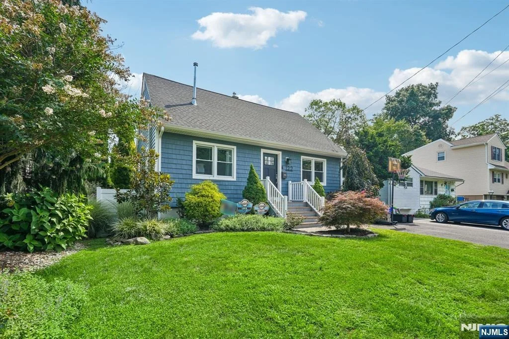 Photo of 122 Maplewood