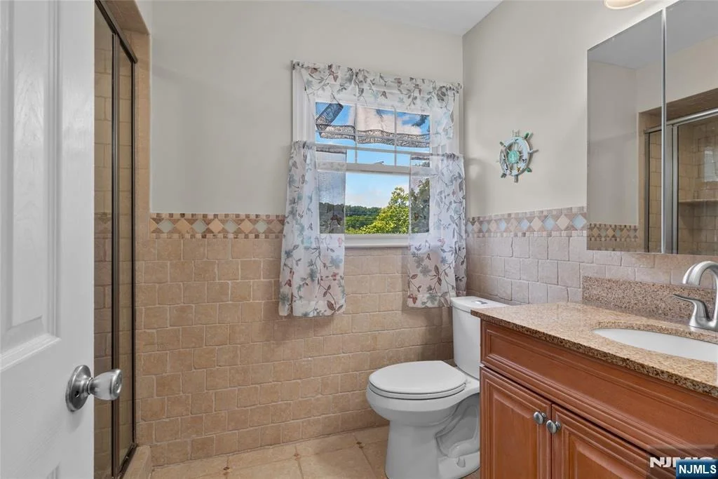 Photo of 260 Saint Cloud
