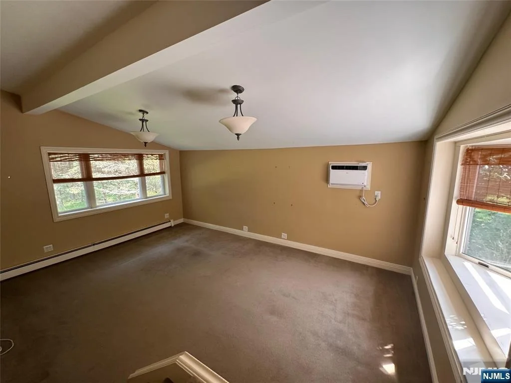 Photo of 25 Maple