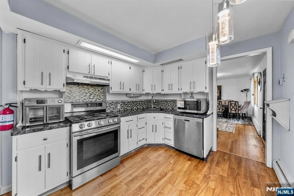 Photo of 101 Maple Hill