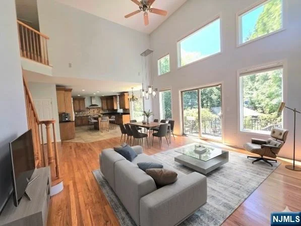 Photo of 335 Bullard