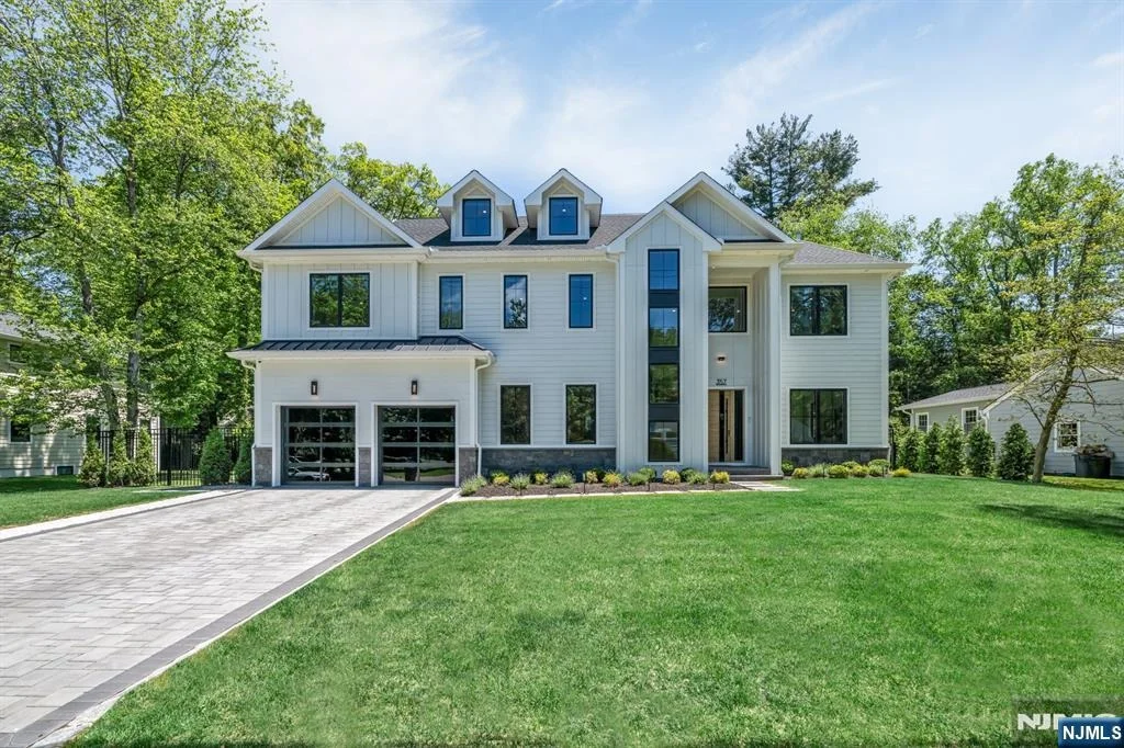 Photo of 357 Pleasant
