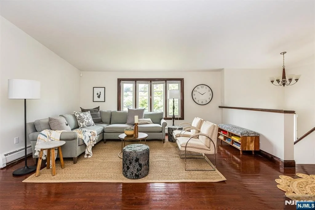 Photo of 373 Orange