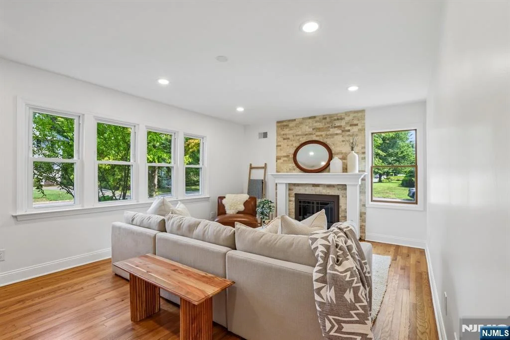 Photo of 650 Ridgewood