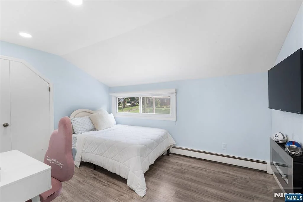 Photo of 33 Beverly