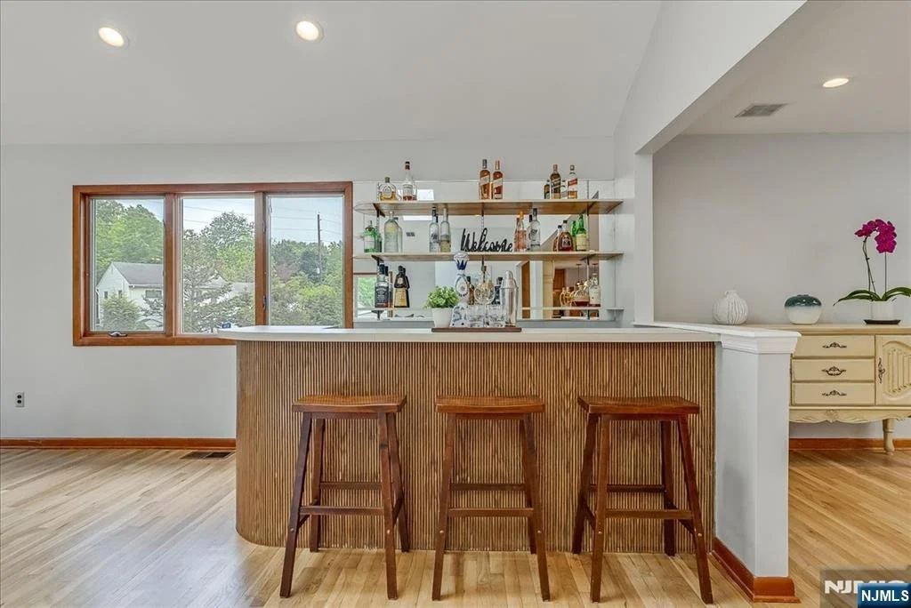 Photo of 670 Swathmore