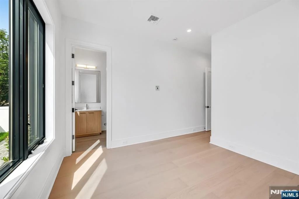Photo of 190 Denver