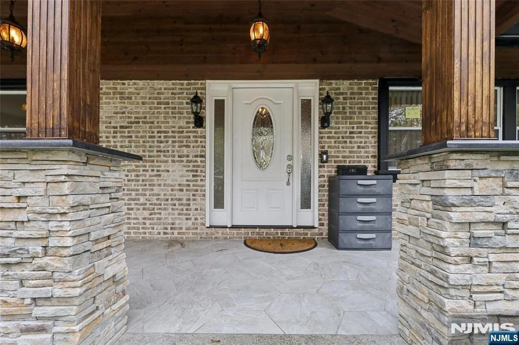 Photo of 707 Chadwick