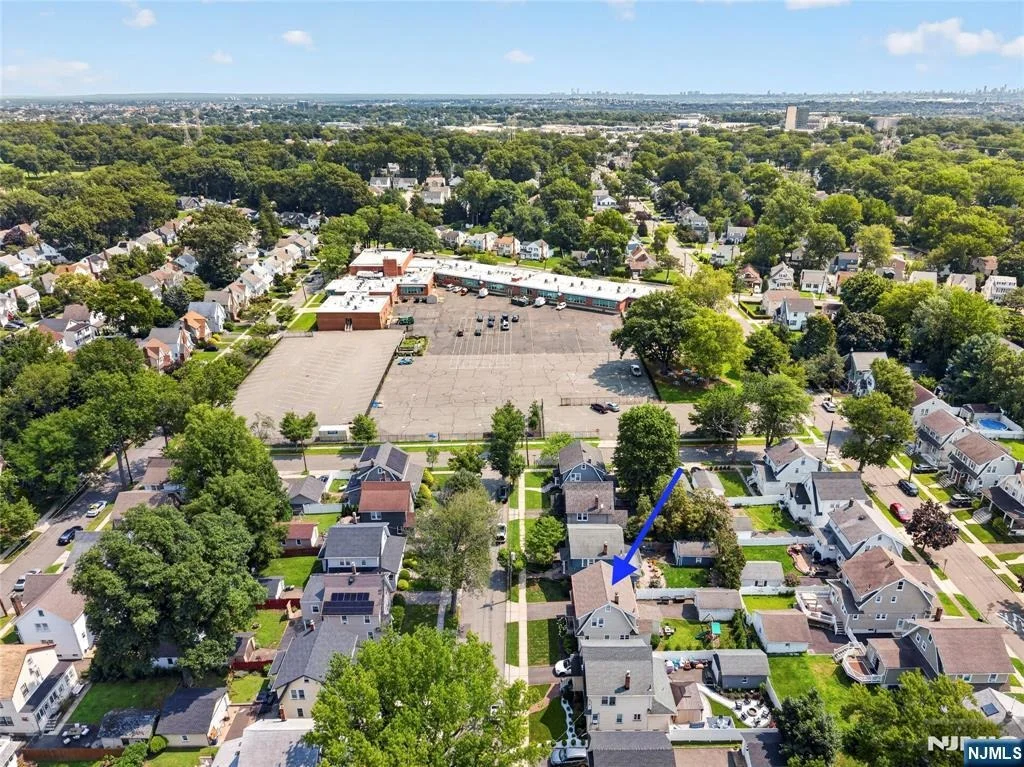 Photo of 129 Demarest