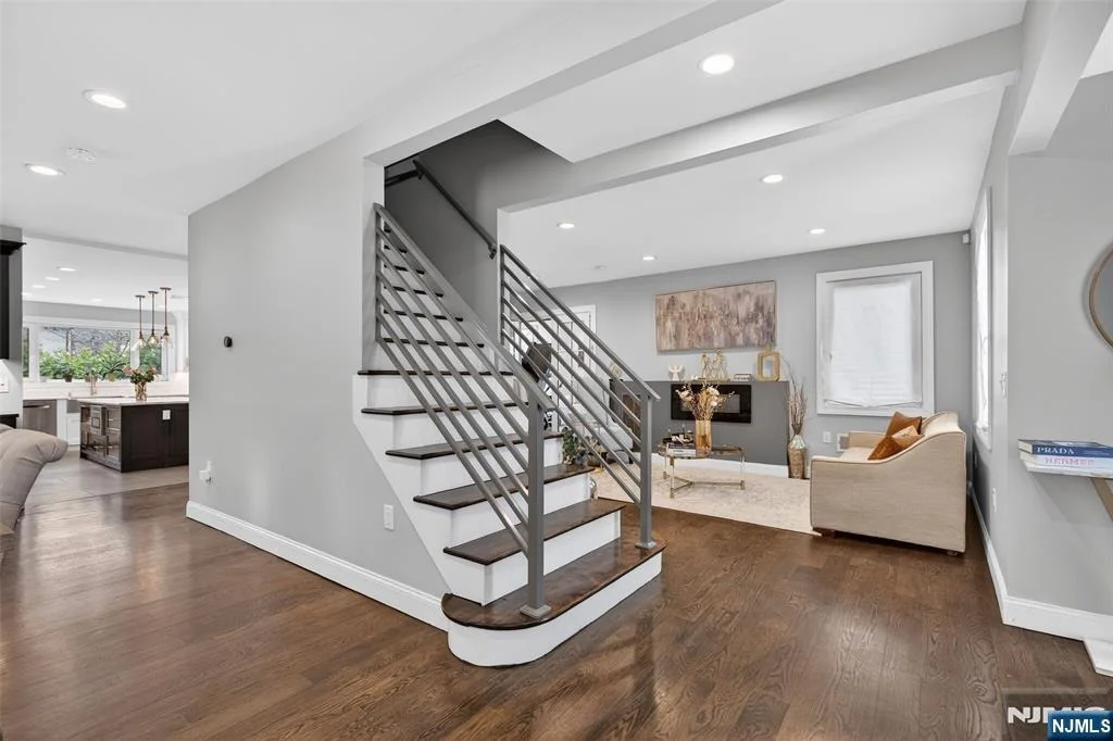 Photo of 577 Grenville
