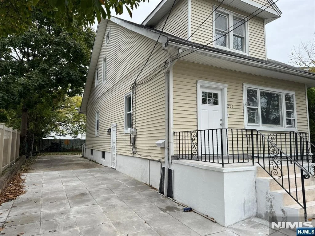 Photo of 297 Pleasant
