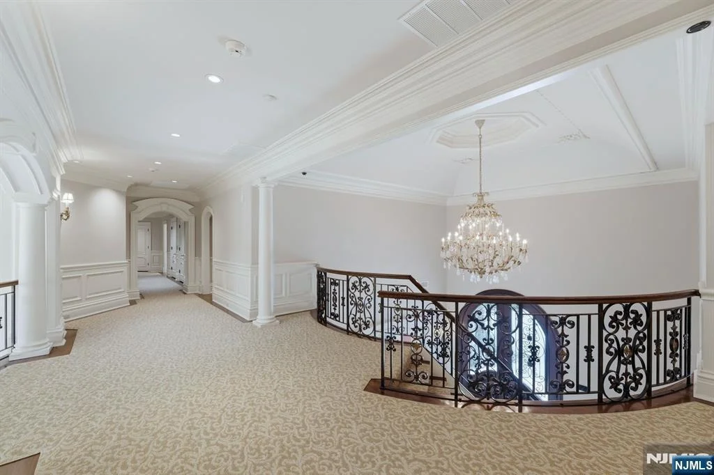 Photo of 7 Buckingham