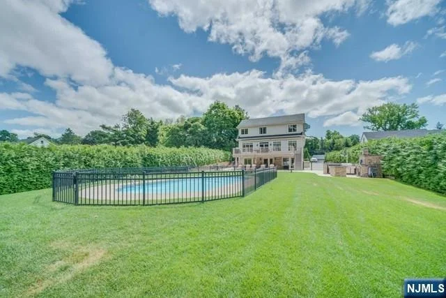 Photo of 63 Grandview