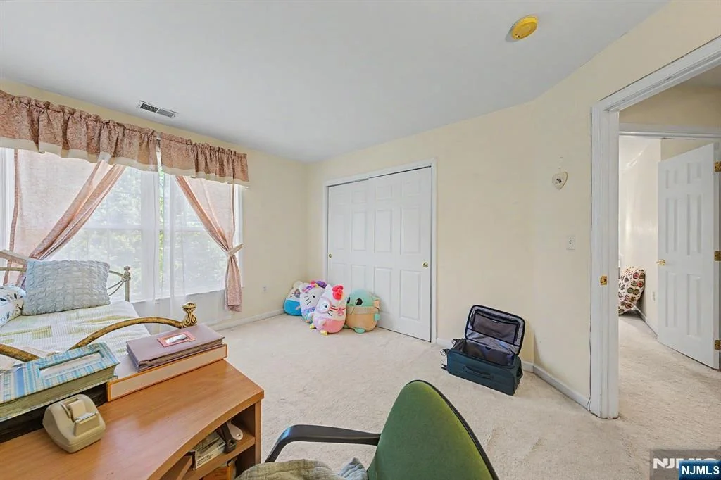 Photo of 6 Boulder