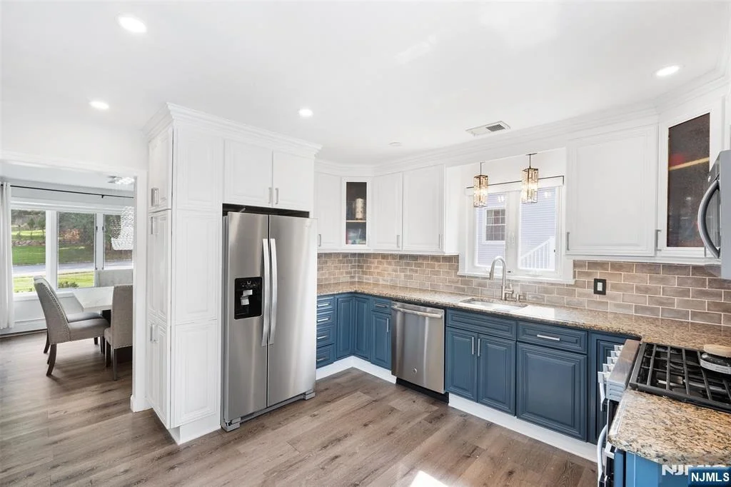 Photo of 33 Beverly