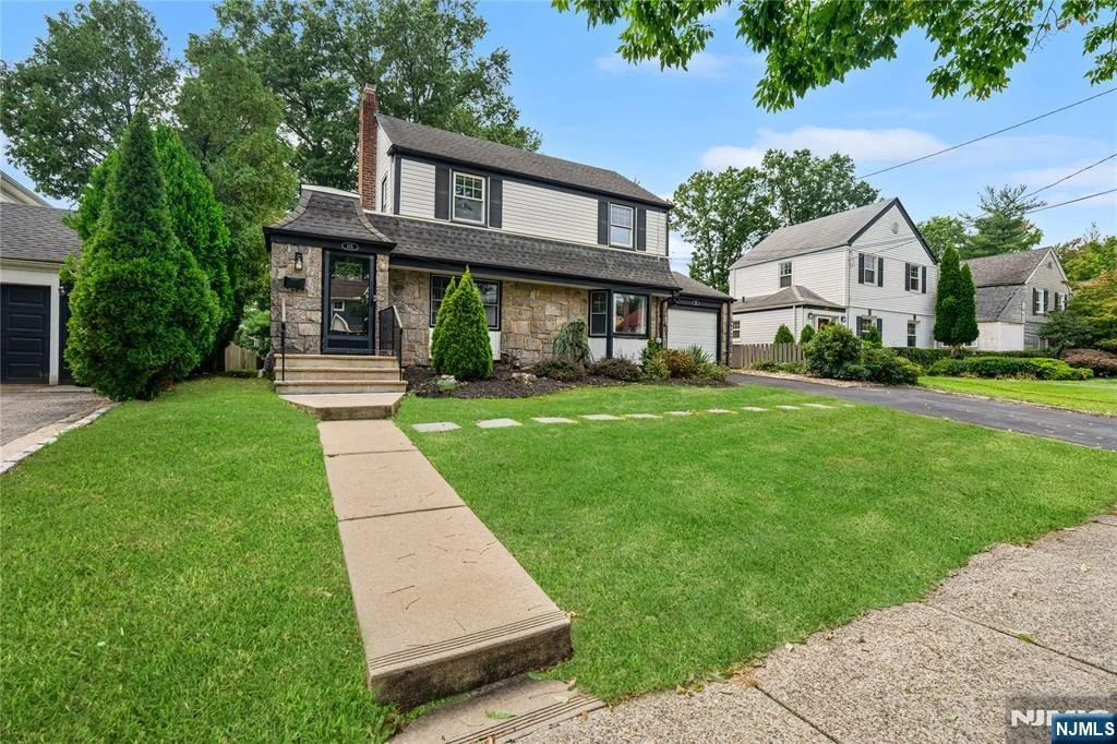 Photo of 175 Manning