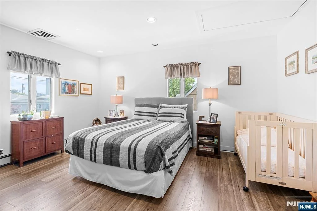 Photo of 1631 Maple