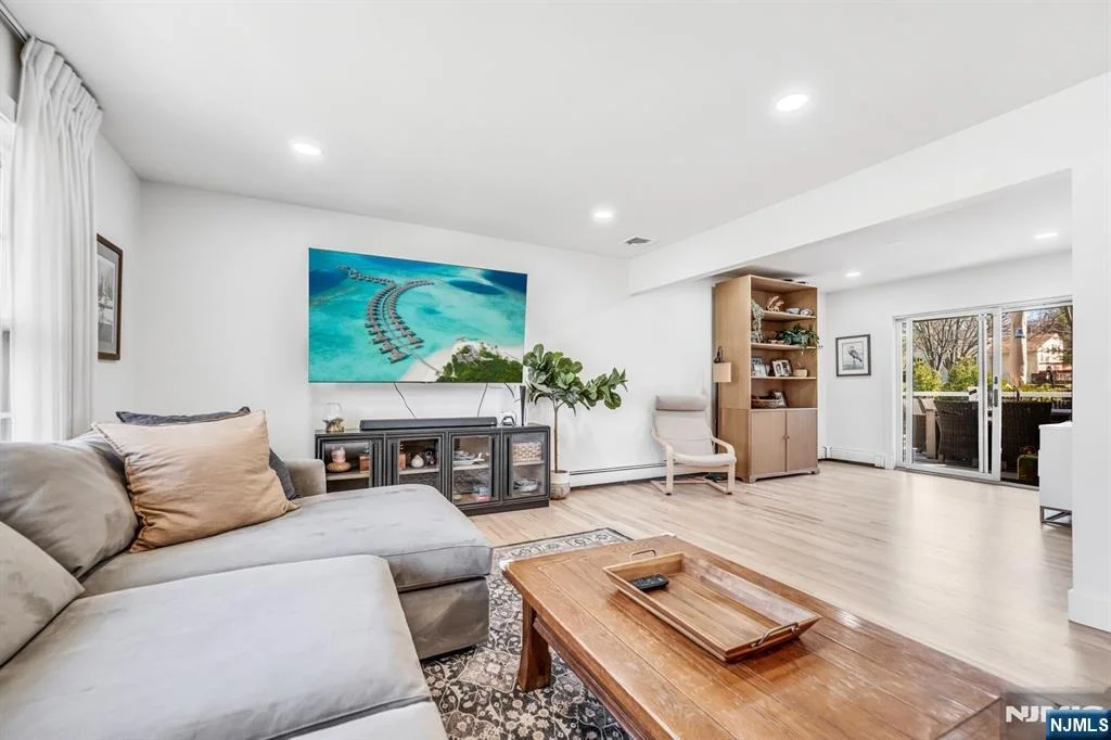 Photo of 408 Chelsea