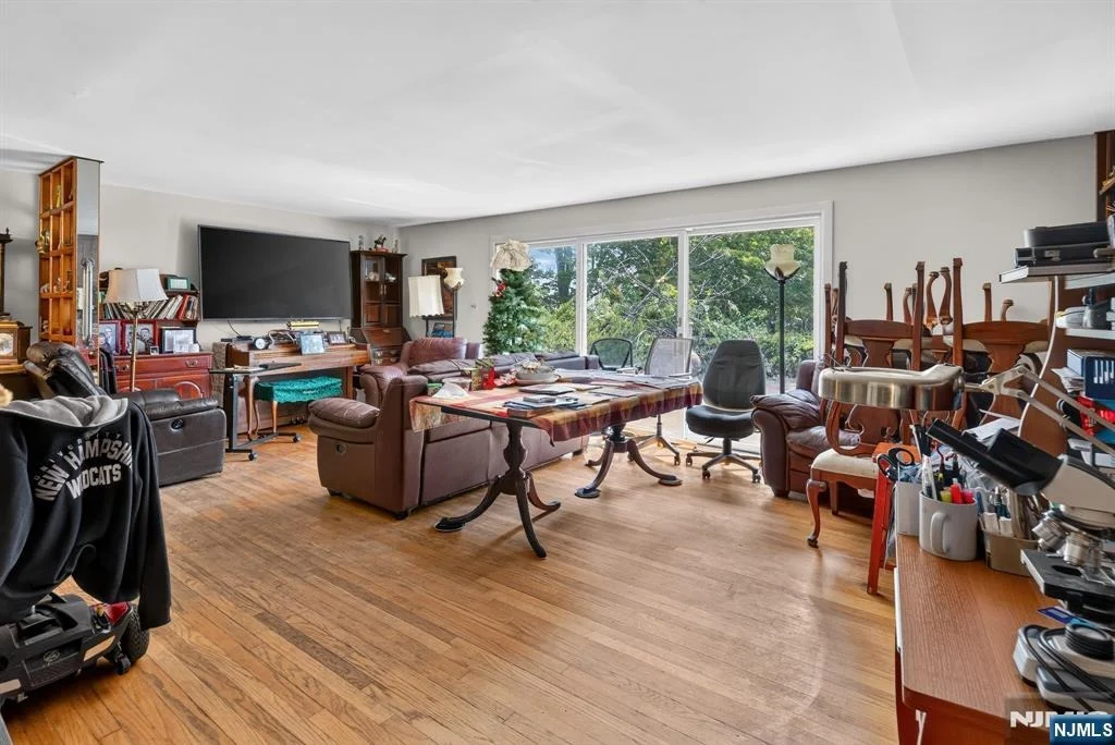 Photo of 214 Berdan