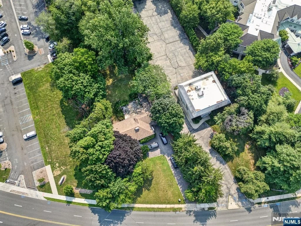 Photo of 214 Berdan