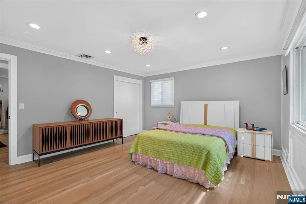 Photo of 265 Westervelt