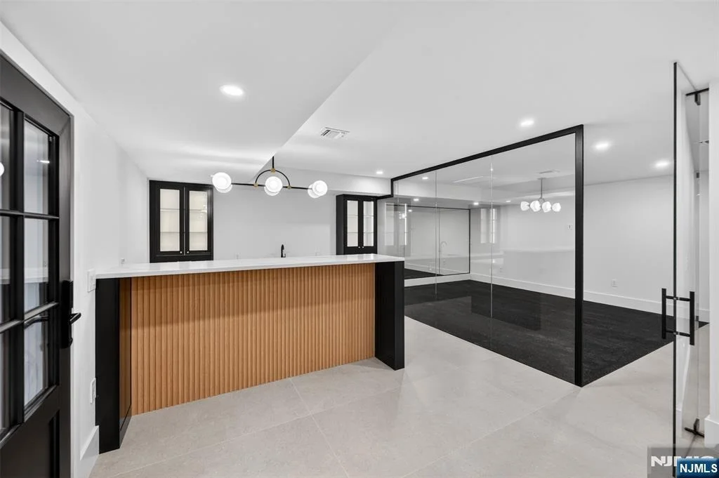 Photo of 26 Collins