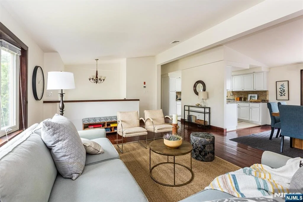 Photo of 373 Orange