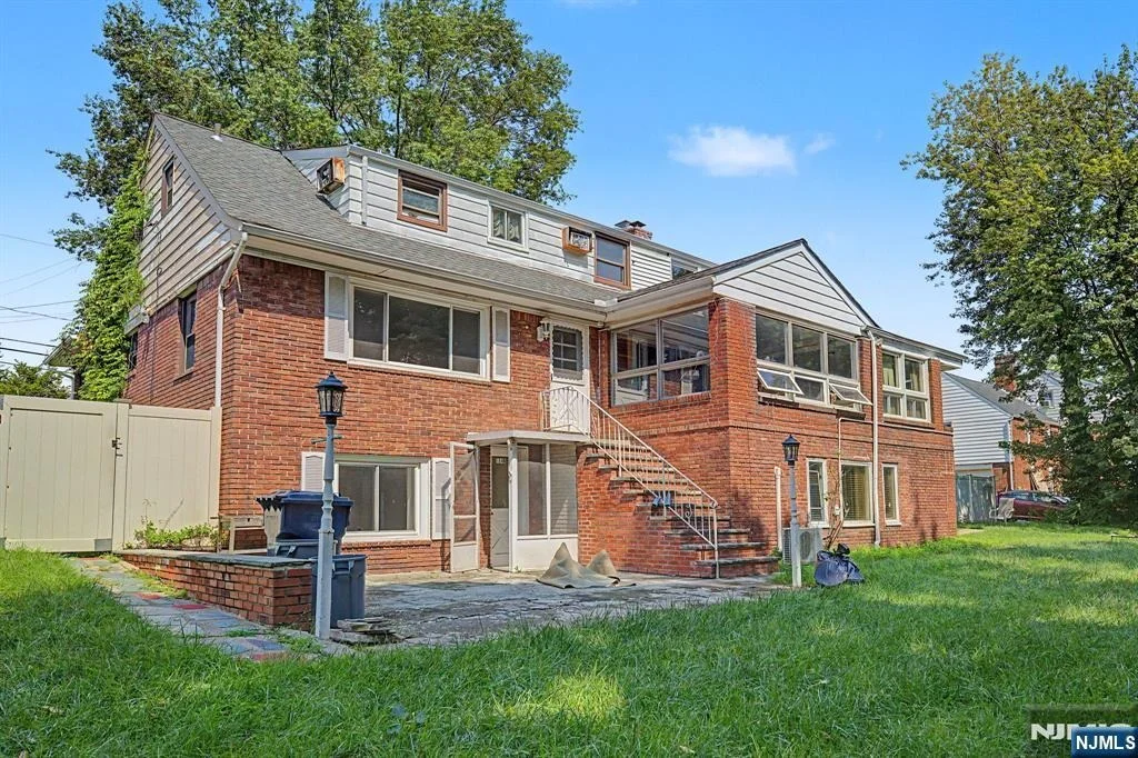Photo of 154 Ames