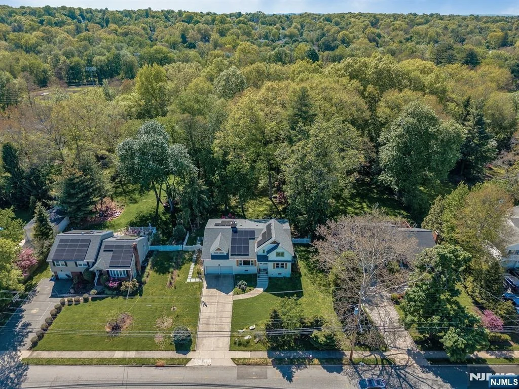 Photo of 433 Piermont