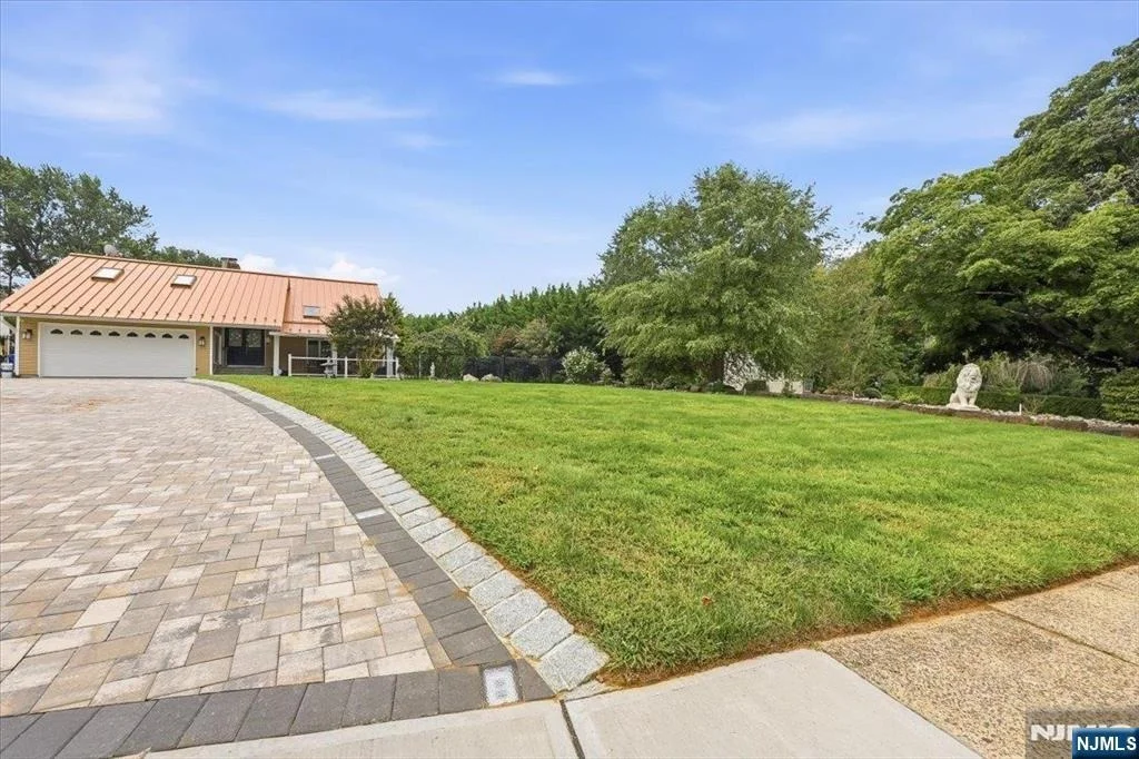Photo of 19 Hillside