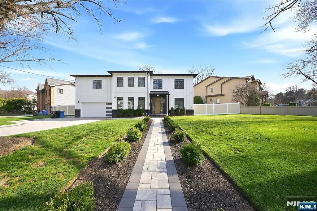 Photo of 66 Knollwood