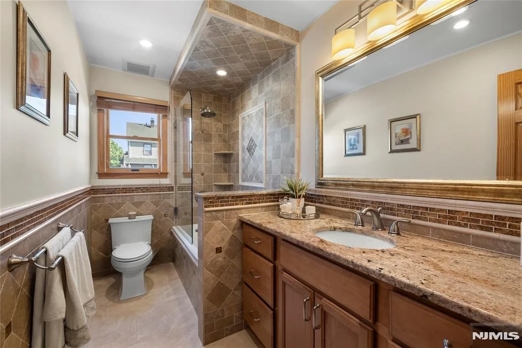 Photo of 66 Roehrs