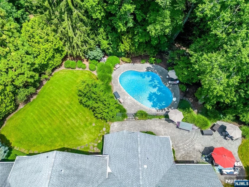 Photo of 9 Pinehill
