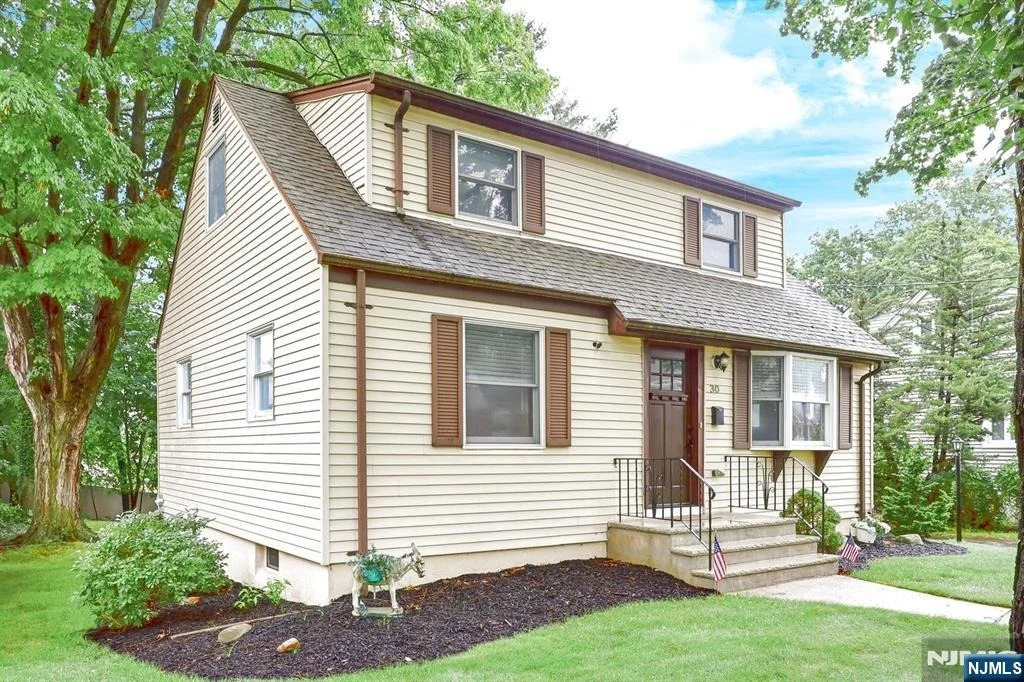 Photo of 30 Highwood
