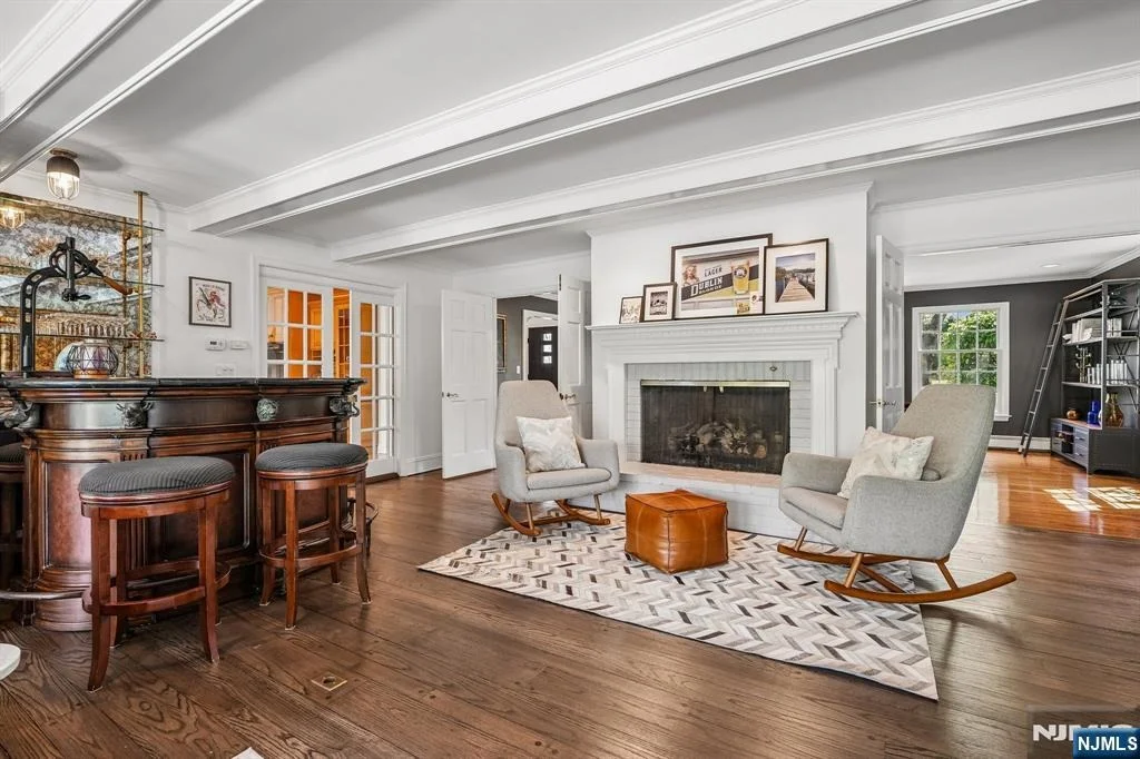 Photo of 372 Lakeview