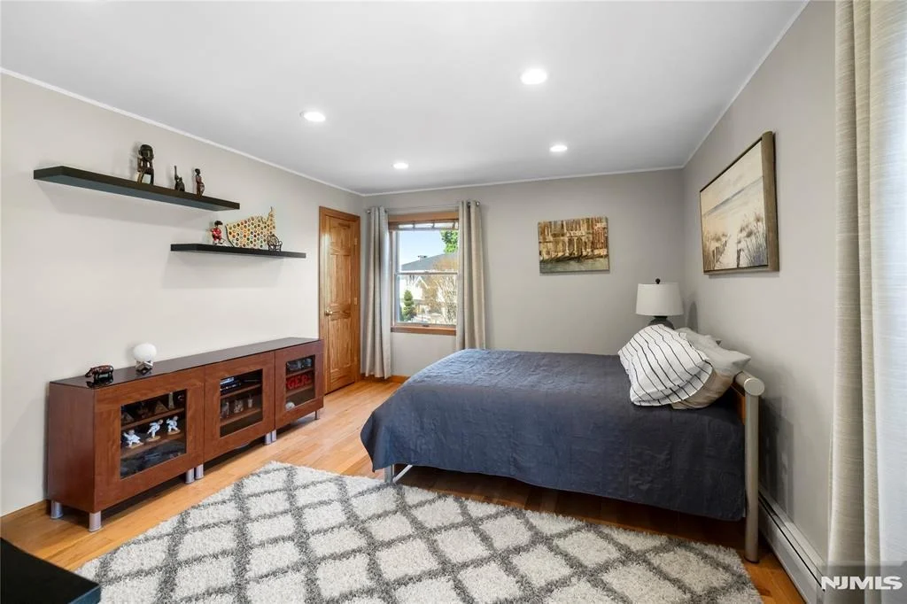 Photo of 66 Roehrs