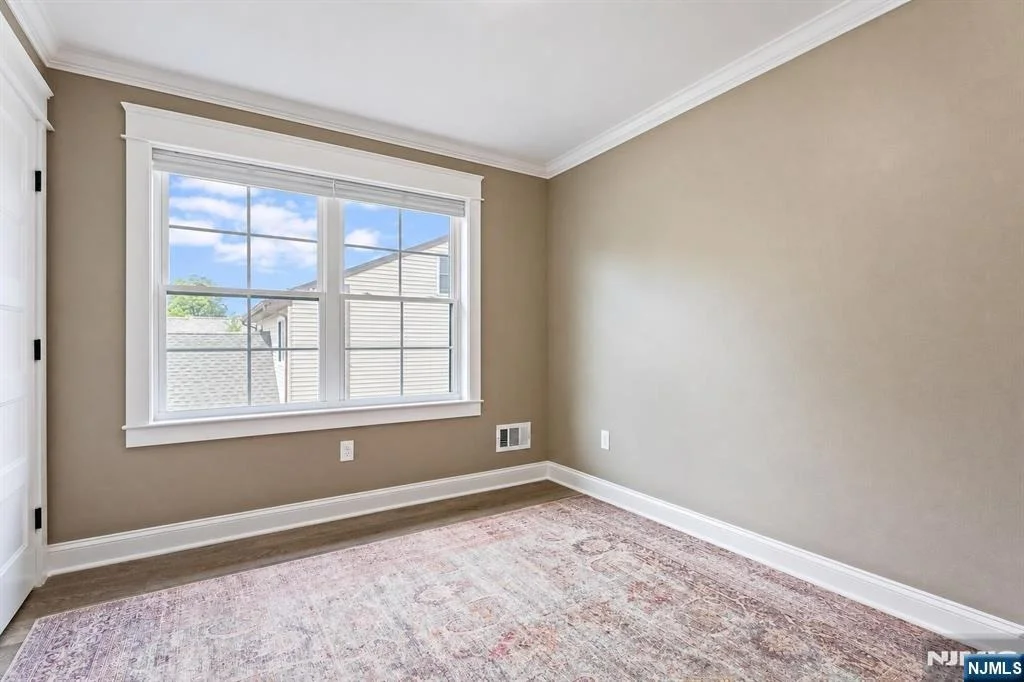 Photo of 1074 Colfax