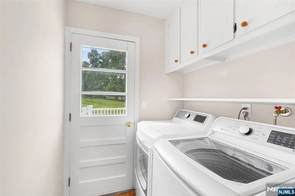 Photo of 10 Cedar