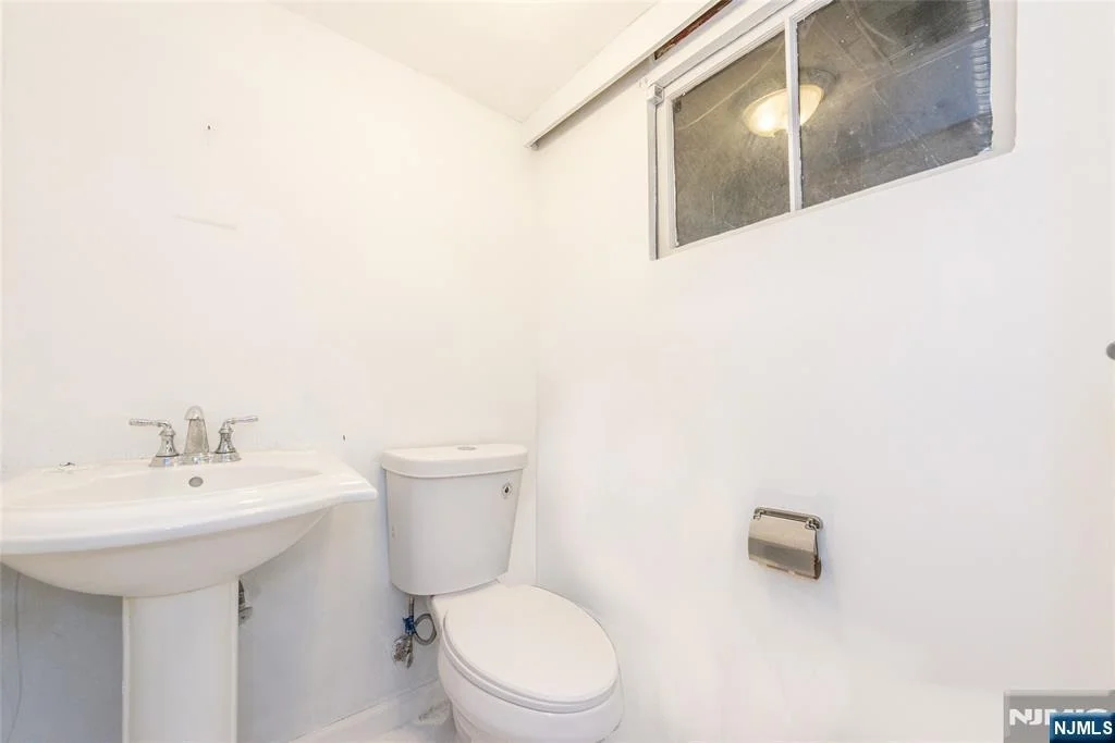 Photo of 35 Benson