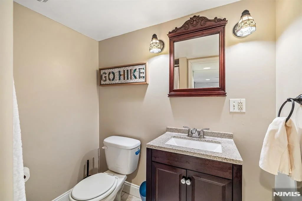 Photo of 208 Mortimer