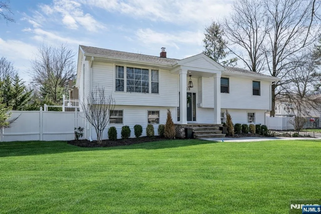 Photo of 408 Chelsea